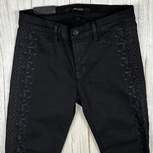 J Brand Helena embroidered side jeans in black. Size 26